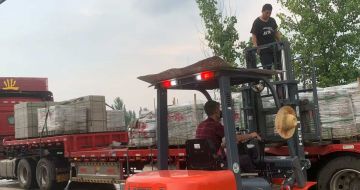 赣州 黄金麻冰裂纹，地铺石装车