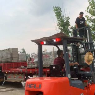 赣州 黄金麻冰裂纹，地铺石装车