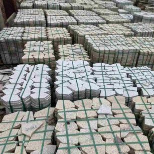 赣州 黄金麻白麻花岗岩荔枝面地铺石(冰裂纹)