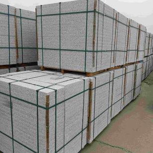 赣州 白麻花岗岩石材荔枝面地铺石（300*600*50）