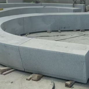 赣州 芝麻白花岗岩光面弧形坐凳