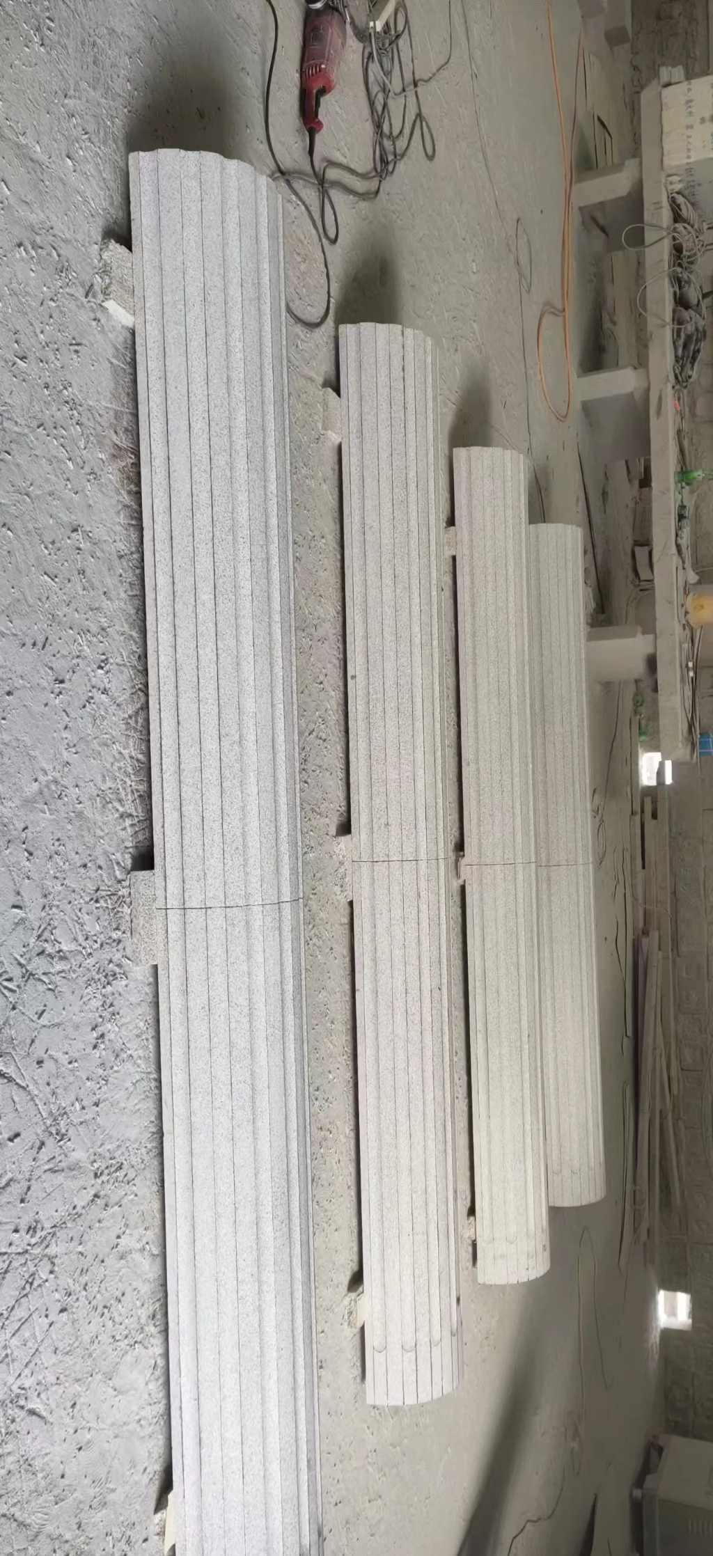 赣州 花岗岩厂家带你看白麻花岗岩门楼大柱柱皮