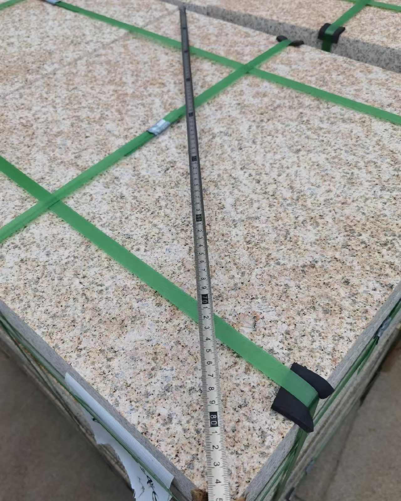 赣州 黄金麻火烧面地铺石