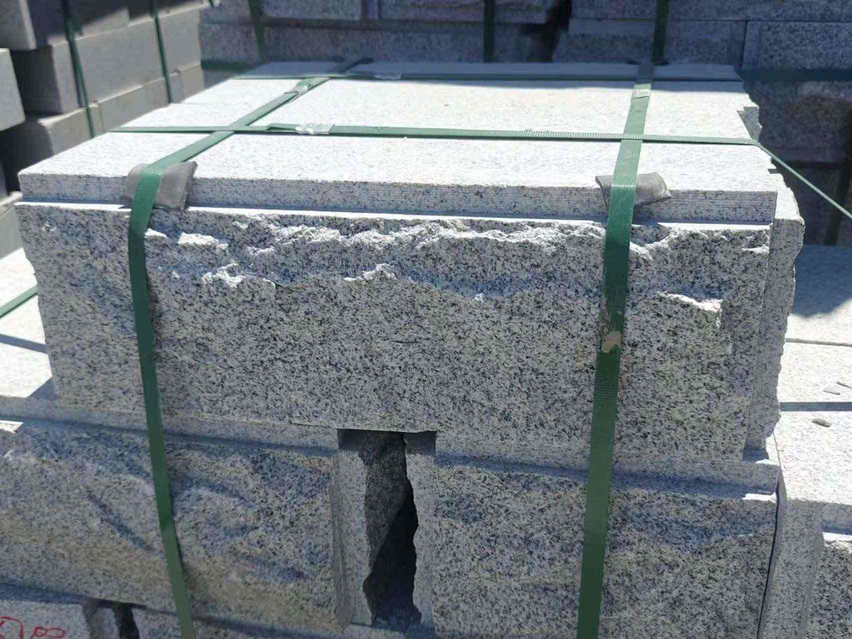 赣州 芝麻白花岗岩自然面成品