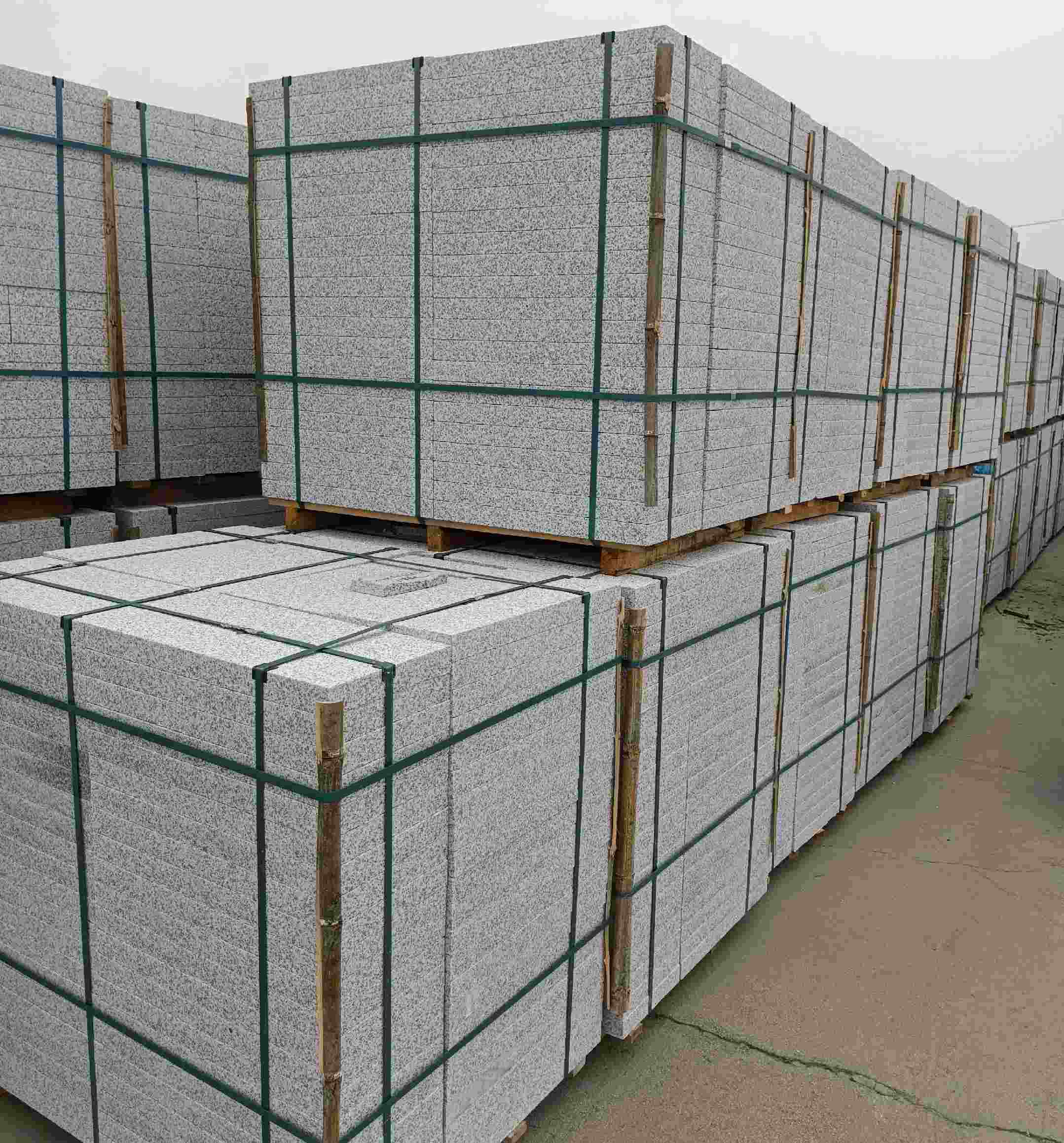 赣州 白麻花岗岩石材荔枝面地铺石（300*600*50）