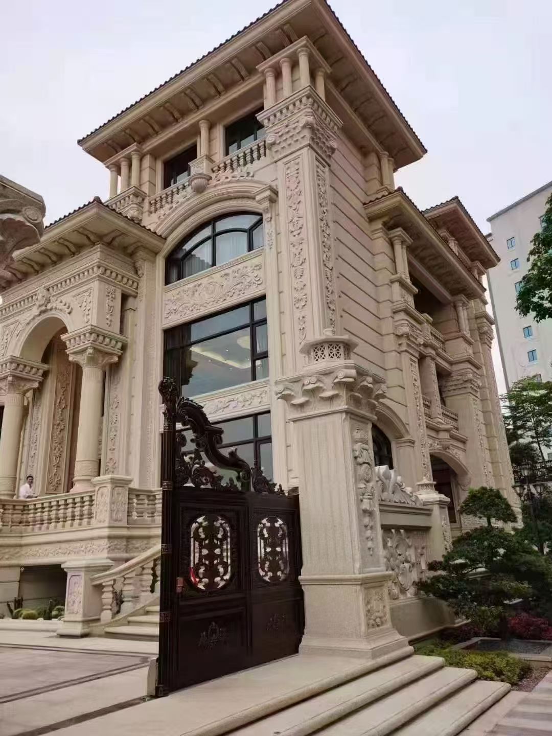 赣州 黄金麻花岗岩别墅外墙干挂效果展示