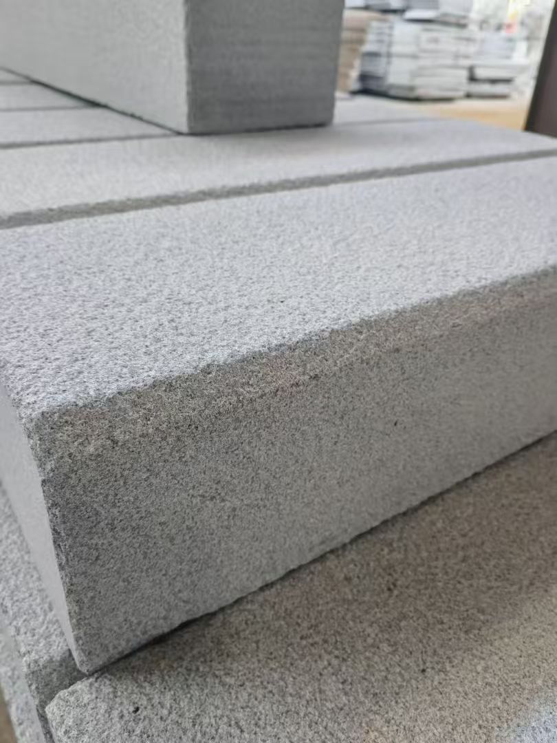 赣州 芝麻灰荔枝面路沿石