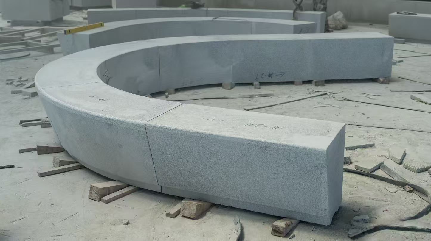 赣州 芝麻白花岗岩光面弧形坐凳