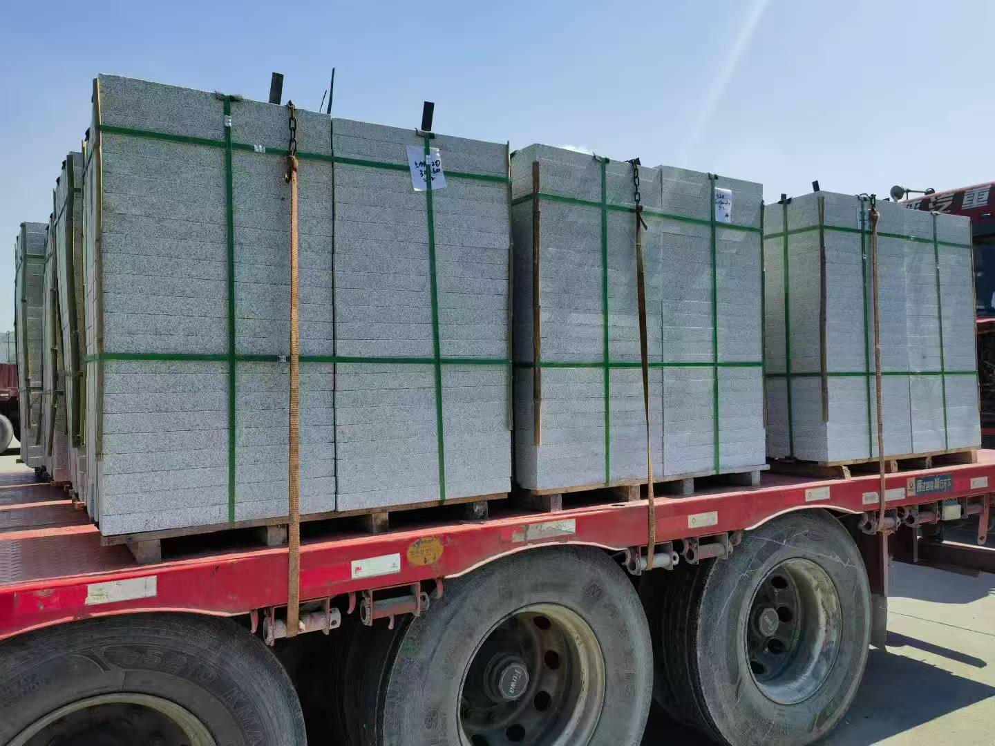 赣州芝麻白花岗岩出货日常地铺石