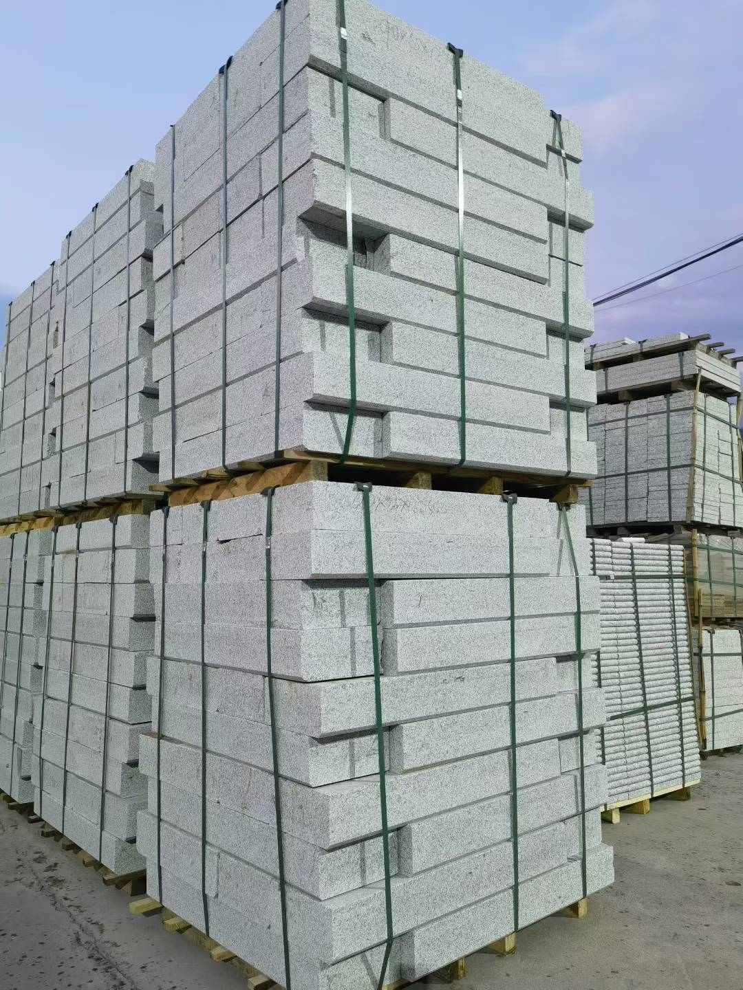 赣州 芝麻白花岗岩路沿石，路缘石，路肩石，道牙，立缘石，马路牙子，街沿石，侧石等