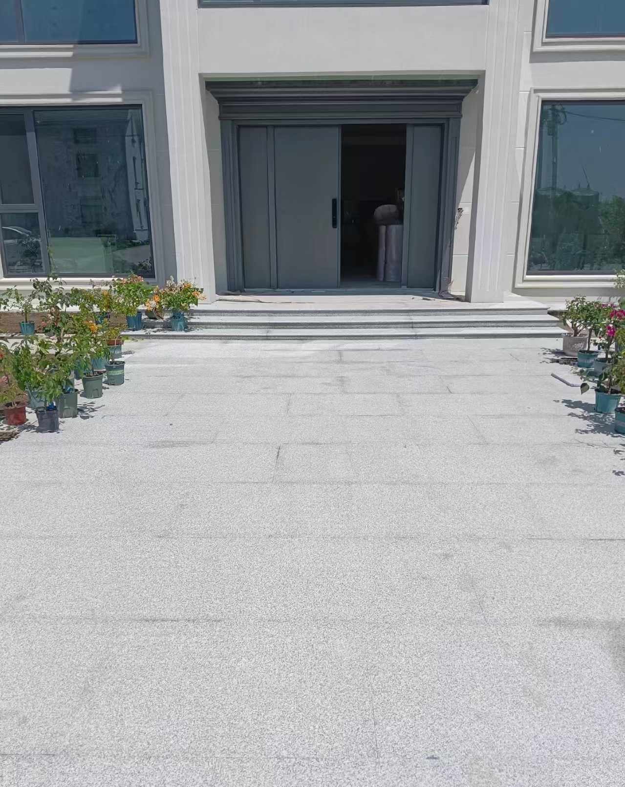 赣州 芝麻白花岗岩地铺石地面铺装