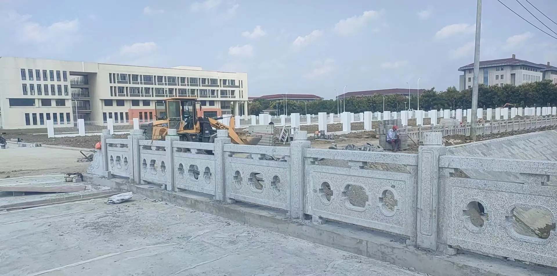 赣州 白麻花岗岩荔枝面河道栏杆